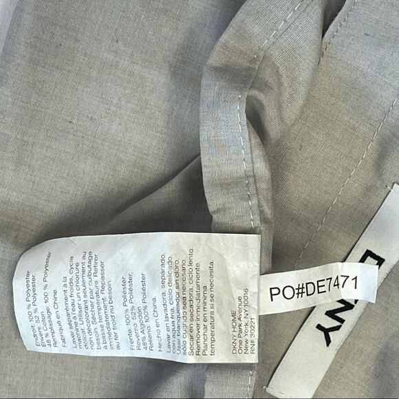 DKNY Satin Gray Window Pane Quilt Double Tie KING Pillow Sham Set - Picture 13 of 14